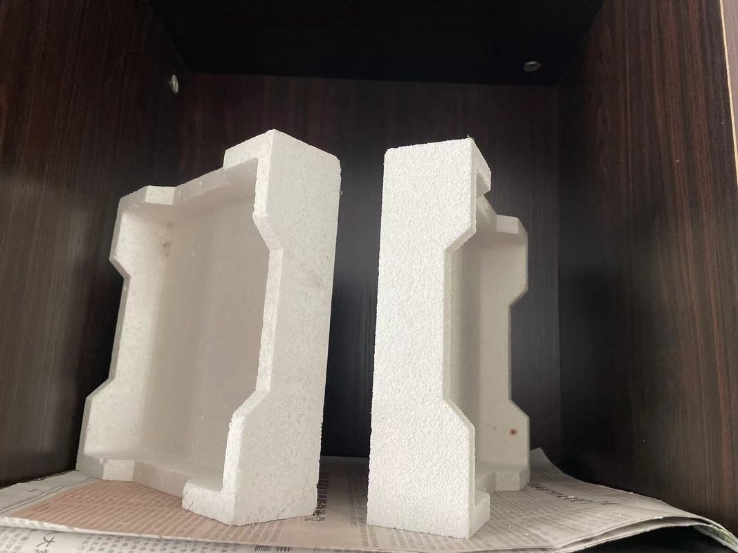 طاهرة عالية أسطوانية مخروطية Al2O3 السيراميكية الكوروندوم الألومينا الصهريج للمختبر الصهريج للذوبان